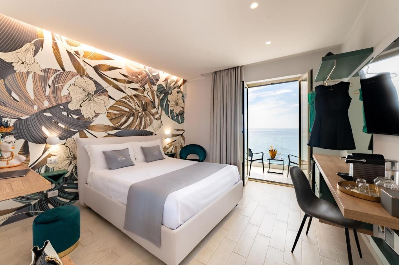 Naxos Marina Bay Bed & Breakfast จีอาร์ดีนี นักซอส ภายนอก รูปภาพ