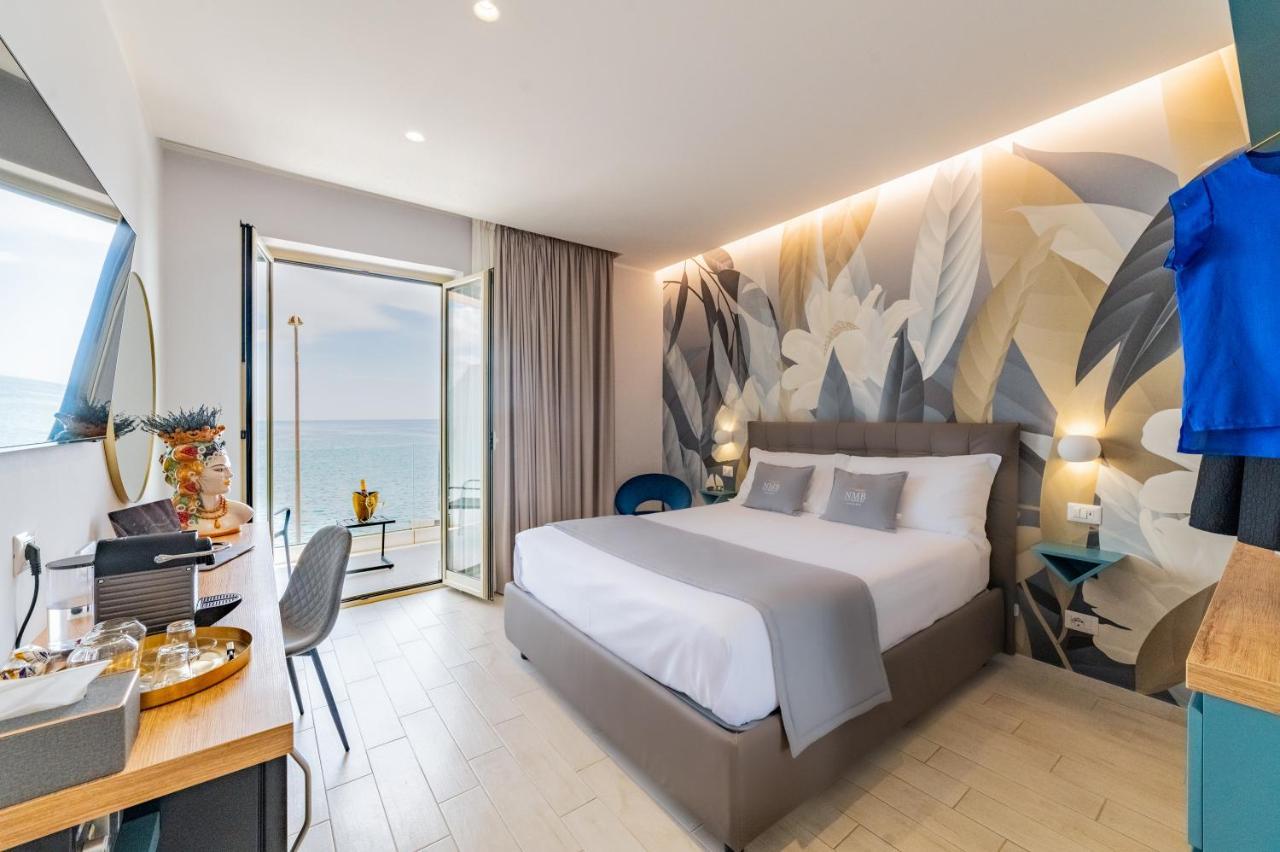 Naxos Marina Bay Bed & Breakfast จีอาร์ดีนี นักซอส ภายนอก รูปภาพ