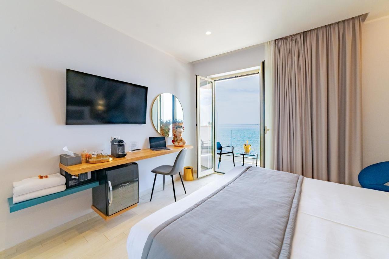 Naxos Marina Bay Bed & Breakfast จีอาร์ดีนี นักซอส ภายนอก รูปภาพ