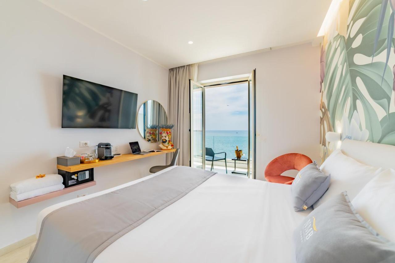 Naxos Marina Bay Bed & Breakfast จีอาร์ดีนี นักซอส ภายนอก รูปภาพ