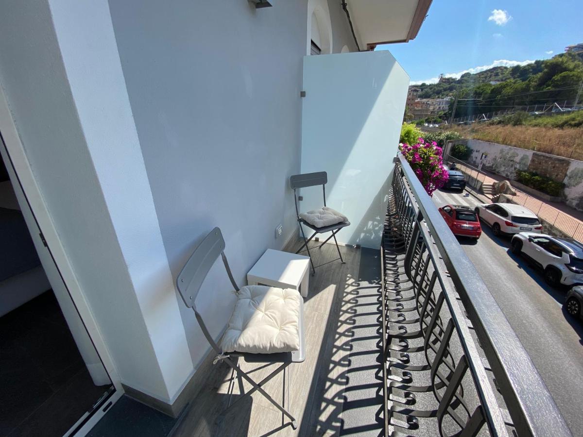 Naxos Marina Bay Bed & Breakfast จีอาร์ดีนี นักซอส ภายนอก รูปภาพ