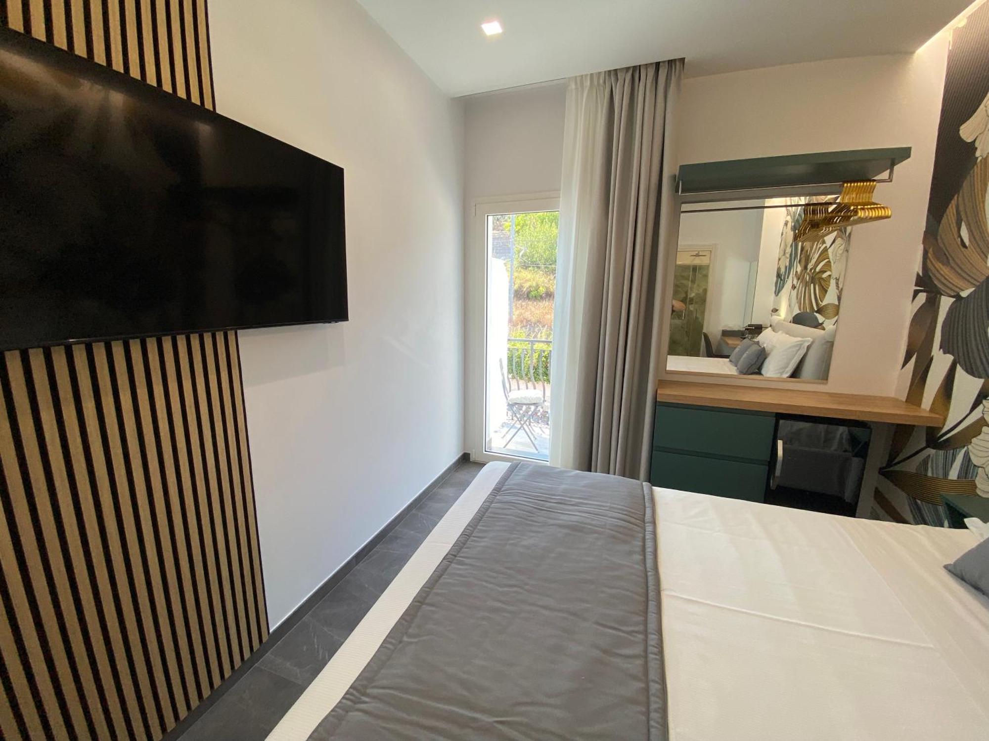 Naxos Marina Bay Bed & Breakfast จีอาร์ดีนี นักซอส ภายนอก รูปภาพ
